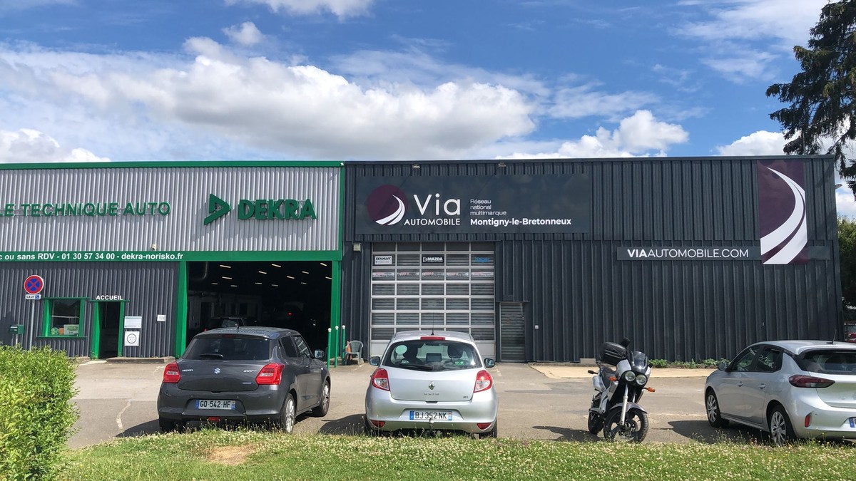 via-automobile-agence-Montigny-le-Bretonneux-2.jpeg