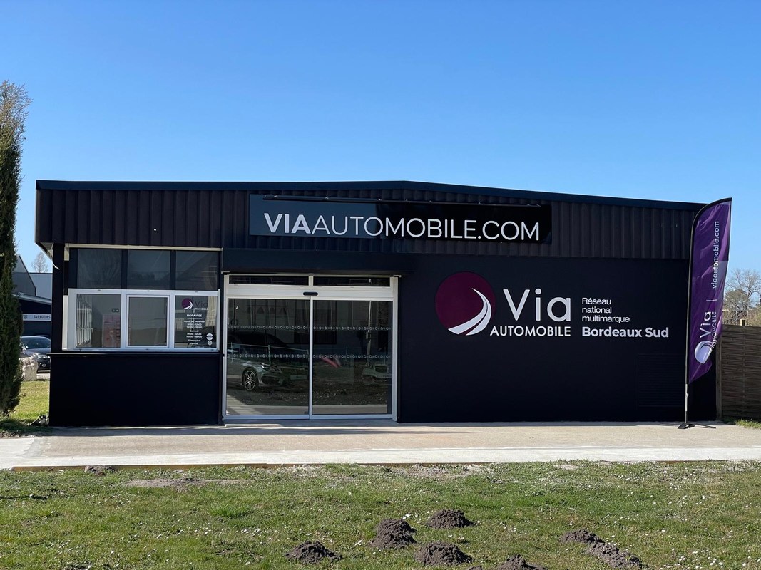 via-automobile-agence-bordeaux-1.jpeg