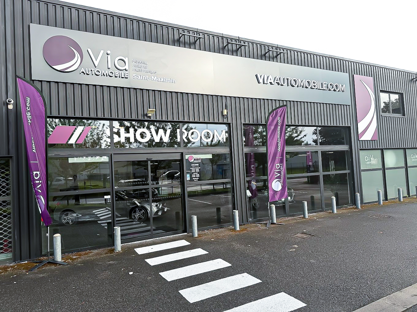 agence-via-automobile-saint-maximim-concession-devanture.jpg